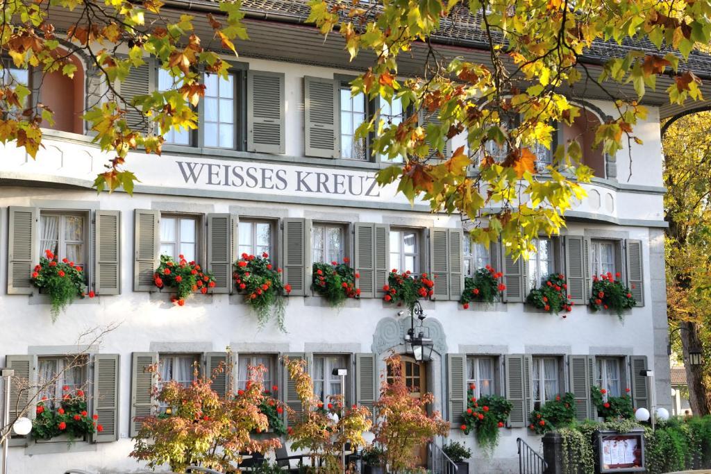 Hotel Weisses Kreuz Lyss Exterior foto